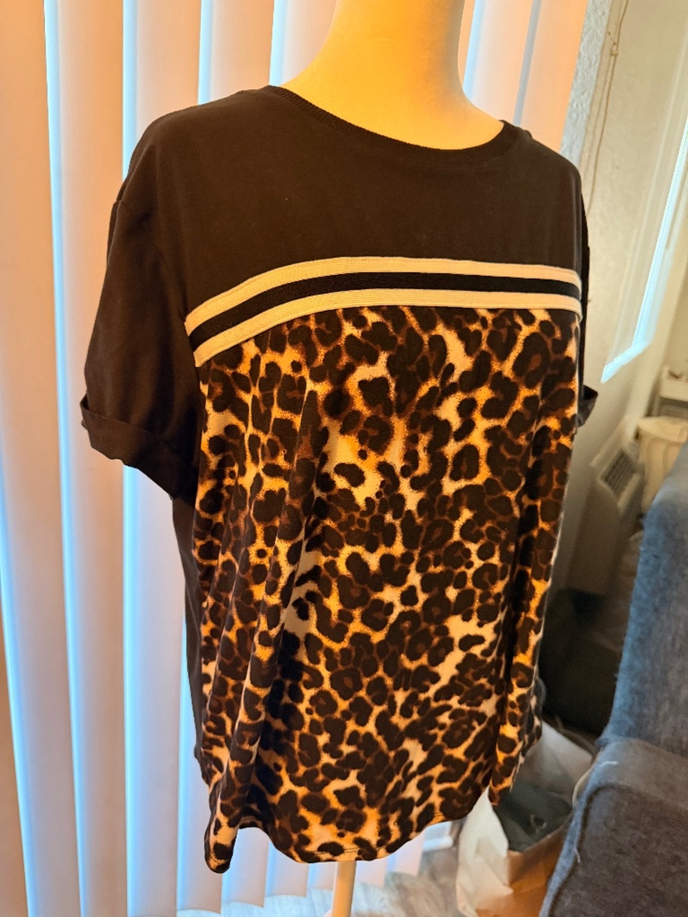 Comfy, casual top with Leopard Print